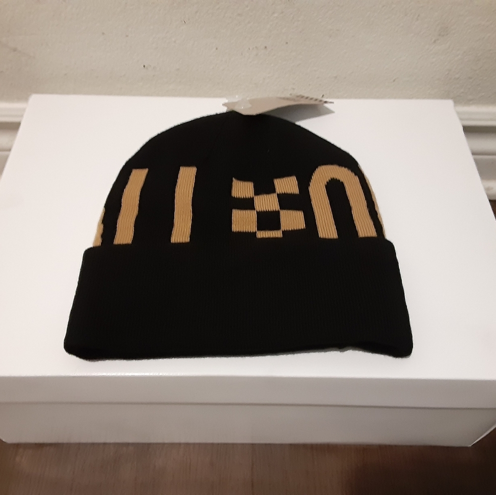 Vans - Picture 2 of 2